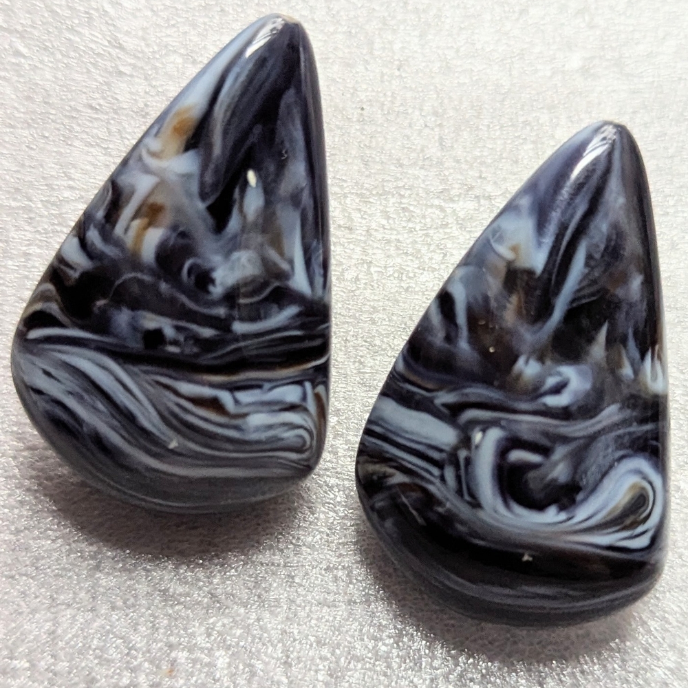 Swirl Pattern Teardrop Earrings